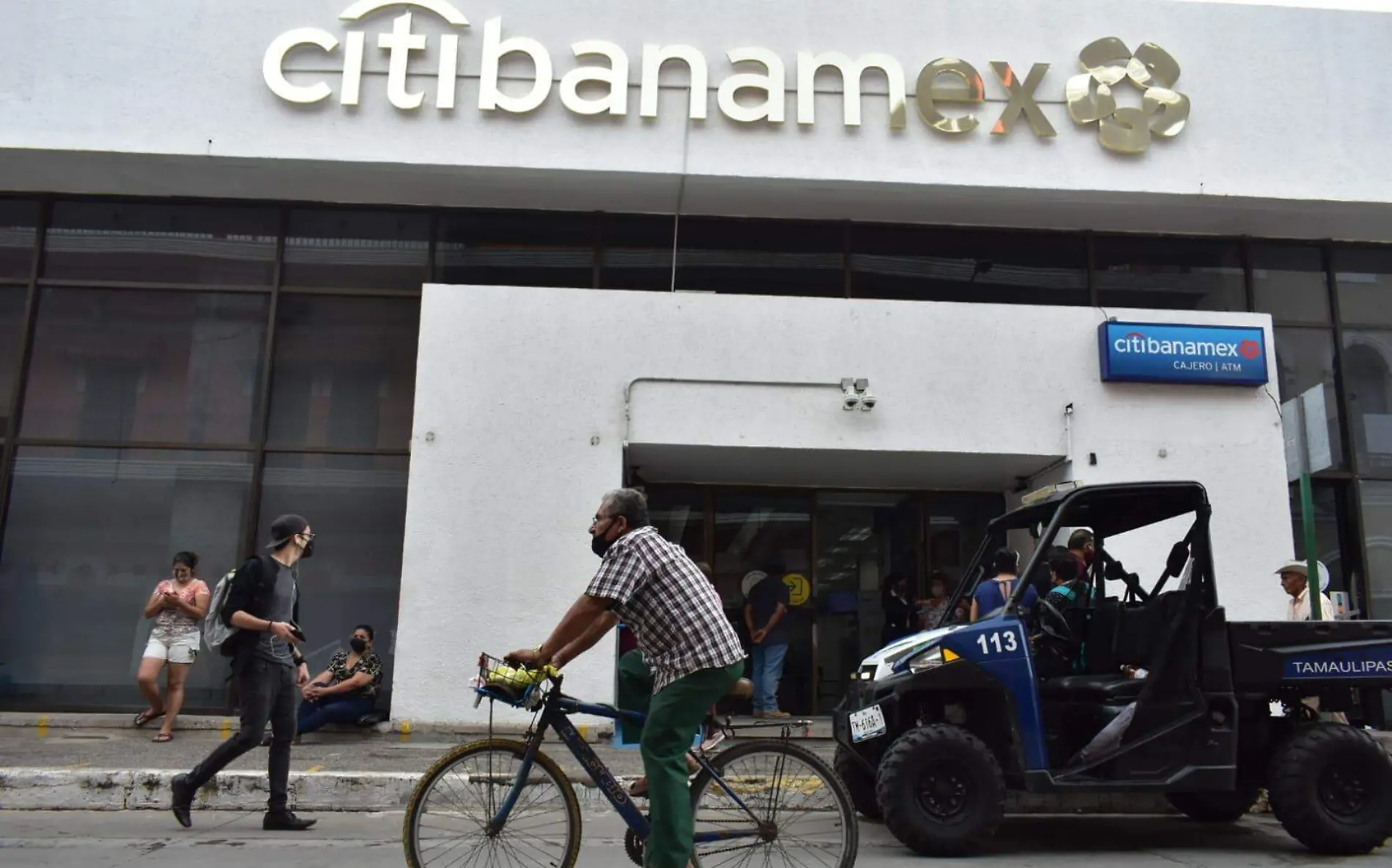 El anuncio sobre la venta de la marca Banamex ha encendido los focos de alerta | Alejandro del Ángel